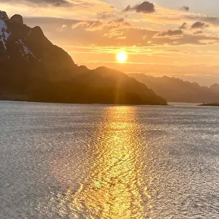 Off Grid By The Sea In Eidsfjorden Semesterbostad *